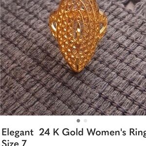 Radiant Gold Women's Ring